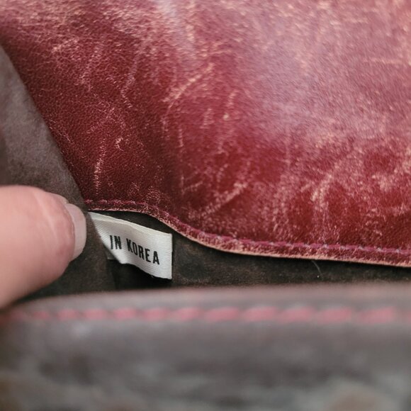 Well-Worn In Vintage Leather Bag/Purse - Picture 9 of 10